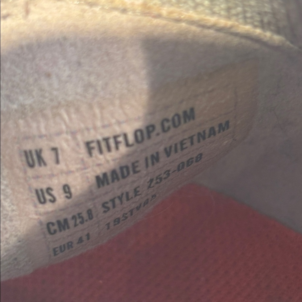 Fitflop Beige Knit Sneakers with Sparkle size 8 - Picture 8 of 12